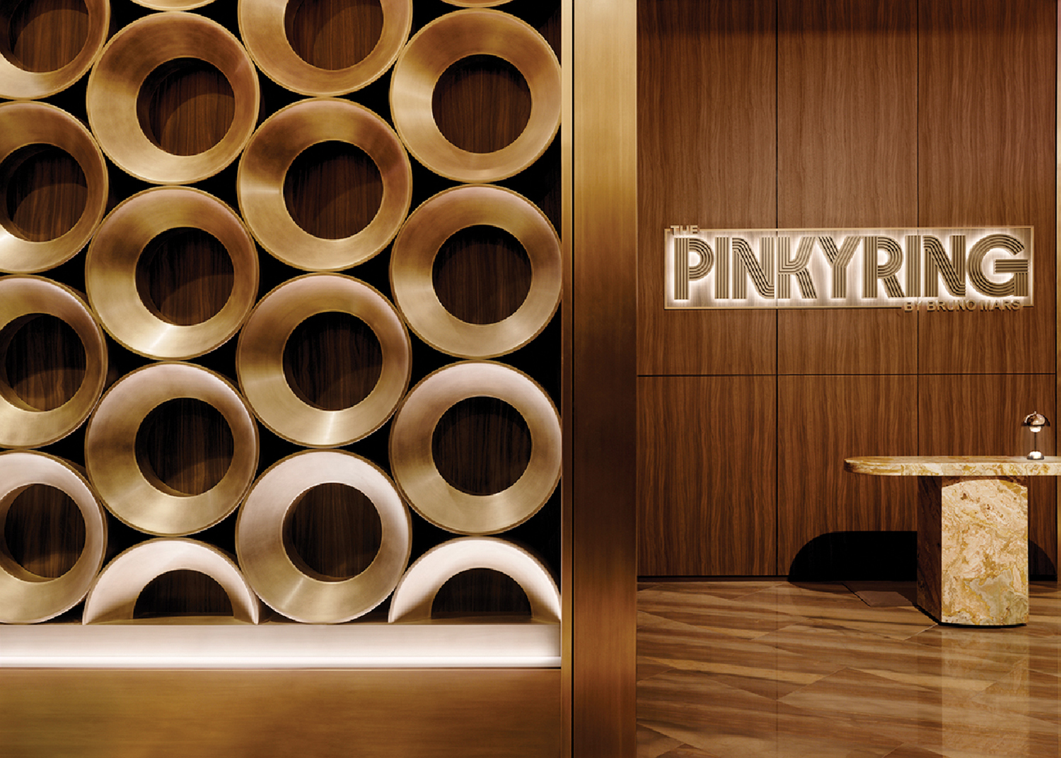 A wall of metal rings